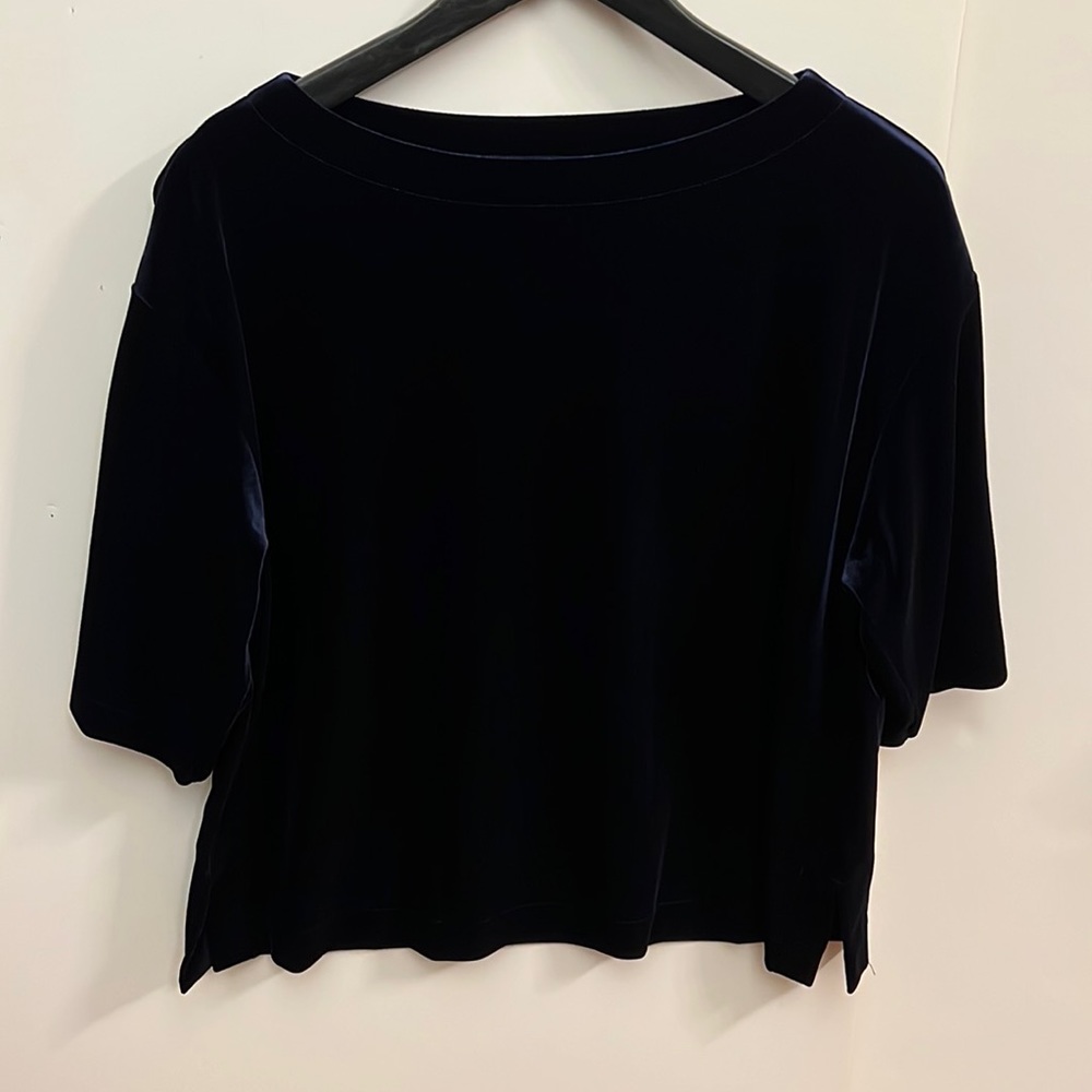Uniqlo Velvet Top in Dark Blue